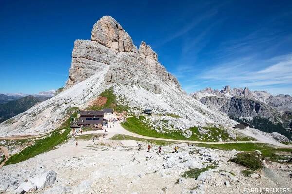 How to Hike to Rifugio Averau and Rifugio Nuvolau