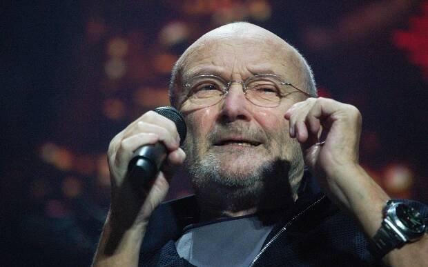 OBRAZEM: Phil Collins vsedě, ale naživu