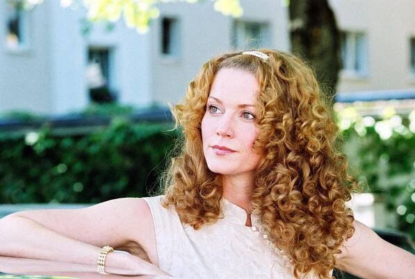 Auch Engel wollen nur das Eine - Z filmu - Esther Schweins