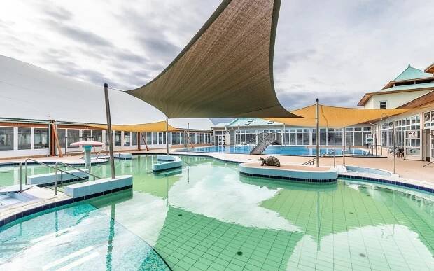 Mosonmagyaróvár v Corvina Hotelu *** se vstupem do lázní Flexum Thermal & Spa za každou noc pobytu + polopenze
