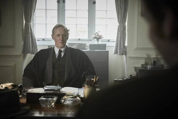 Endeavour - Série 8 (S08) (2021) | Filmotéka | ČSFD.cz