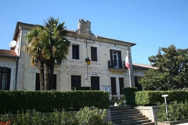 Súbor:Saint-Etienne-d'Albagnan mairie.JPG