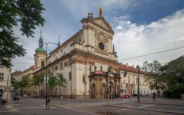Soubor:Karlovo náměstí sv. Ignác 5a.jpg