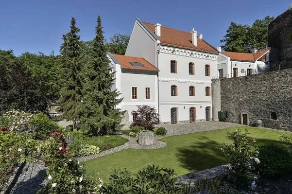 Okoř, Okoř - Praha-západ | Prodej, Rodinný dům 8+1, 1 197 m²