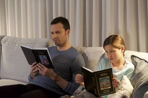 A Storybook Christmas - Z filmu - Jake Epstein, Habree Larratt