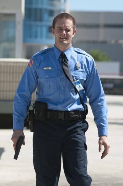 Status: Nežádoucí - Ďábel, kterého znáš - Z filmu - Garret Dillahunt