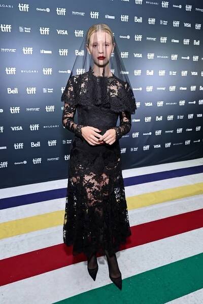 Mia Goth wears Dolce & Gabbana at the "Pearl" premiere during the Toronto Film Festival 2022.