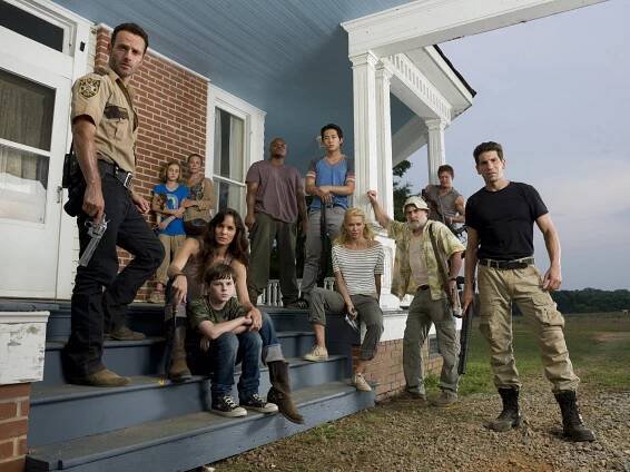 Andrew Lincoln, Madison Lintz, Melissa McBride, Sarah Wayne Callies, Chandler Riggs, Irone Singleton, Steven Yeun, Laurie Holden, Jeffrey DeMunn, Norman Reedus, Jon Bernthal - Živí mrtví - Série 2 - Promo