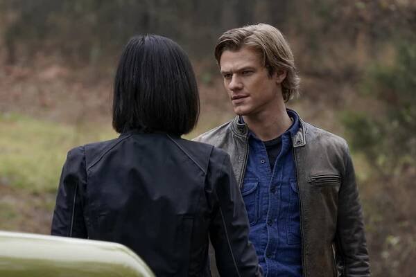 MacGyver - Friends + Enemies + Border - Z filmu - Lucas Till