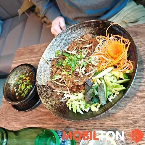 Tom Restaurant - 1 Zlín 1 Cz, Nám. Práce 2523 - asijská restaurace v 1 zlín 1 cz, nám. práce 2523