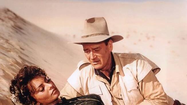 John Wayne byl opravdový muž ze staré školy. K jeho životu patřil alkohol, násilí a bigotní postoje