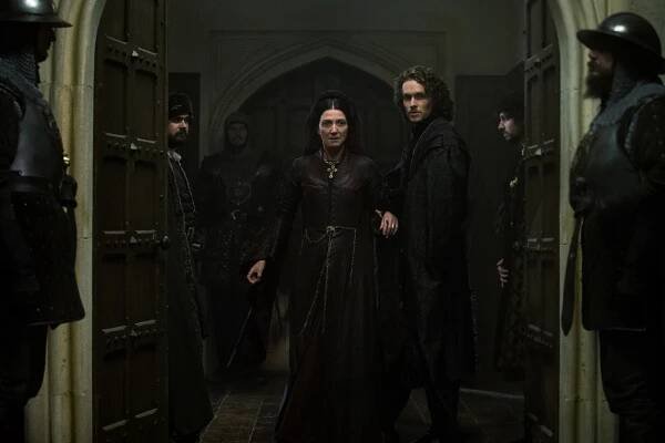 Bílá princezna - Staré kletby - Z filmu - Michelle Fairley, Jacob Collins-Levy
