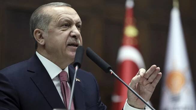 Erdogan hrozí úderem na kurdské tábory v Iráku. Cílit chce i na uprchlíky