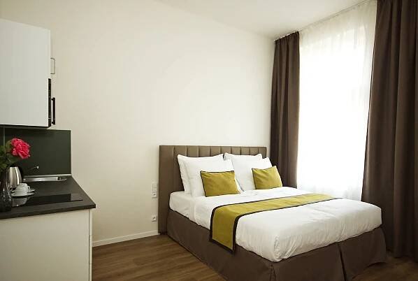Elizabeth Suites Rooms: Pictures & Reviews - Tripadvisor