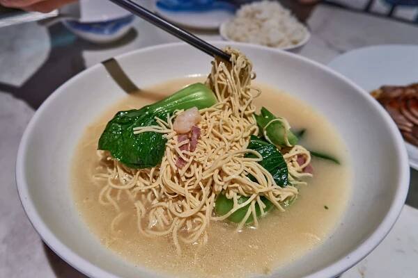 Lü Bo Lang  (绿波廊) 的大煮干丝; restaurants near yu garden