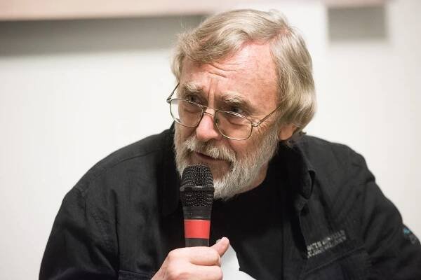 Blog N: Ján Benčík: Hovorme s ľuďmi z druhej strany plota