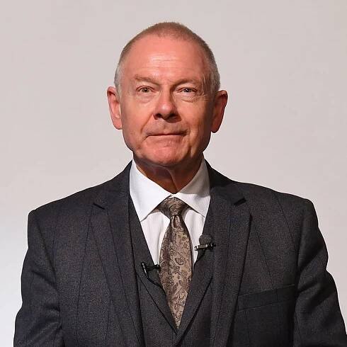 Robert Fripp says King Crimson have 'moved from sound to silence'