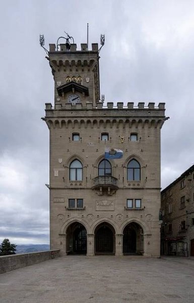 Soubor:Palazzo Pubblico - esterno.jpg – Wikipedie
