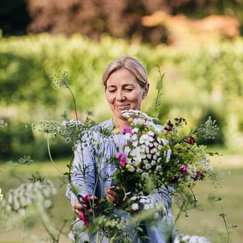 Clare Foster's cottage garden in Berkshire