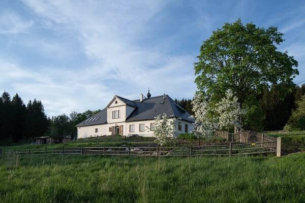 Dům sklářského mistra, České Milovy | Cuboid architekti