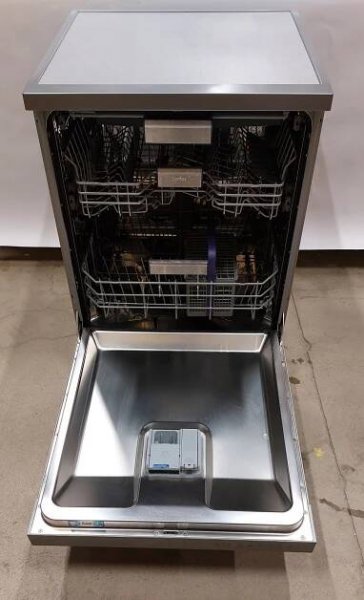 Myčka BEKO DFN 28423 X 8990 Kč