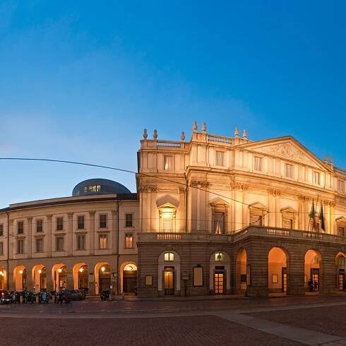 Milan’s historic La Scala cracks down on tourist dress code