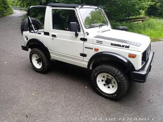 Suzuki Samurai 