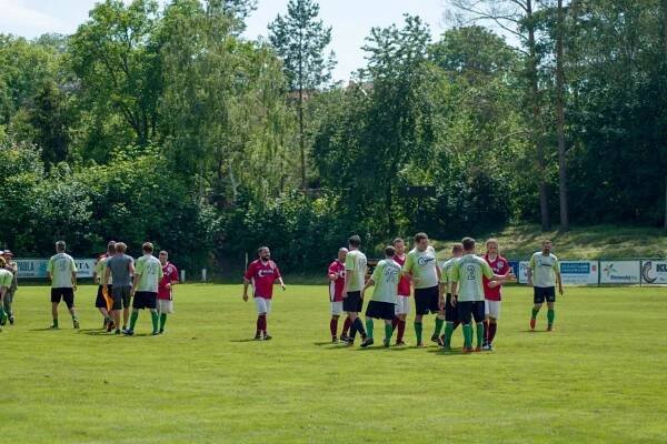 PO HODOVĚ; oslava 50. let založení FC Drahlov; O putovní pohár obce Charváty - Oficiální stránka obce Charváty