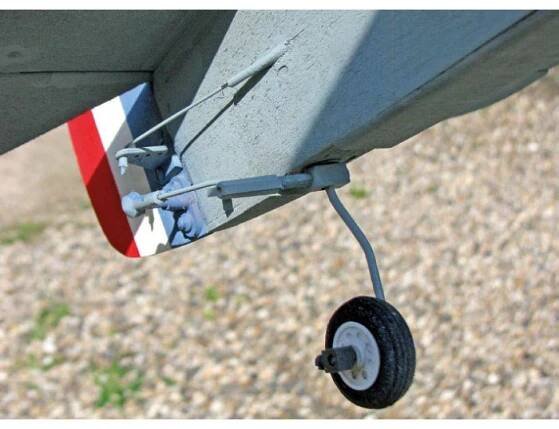 Dewoitine D.520 (308) - RC Revue