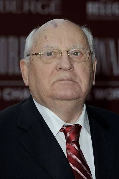 Gorbačov: Máme tu studenou válku, která může snadno přerůst v „horkou“