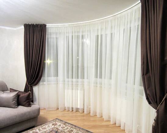 Záclony v obývacím pokoji (110 fotografií): design záclon a záclon v hale, krásné závěsné modely v moderním stylu, krásné