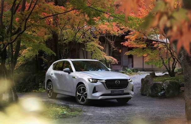 Mazda o nových řadových šestiválcích: Benzinový nepotřebuje turbo a turbodiesel sází na tvar vejce