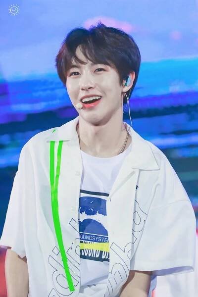 RENJUN (NCT) Age, Height, Teeth, Hair, Dating, Parents, Wiki - Kpop Wiki