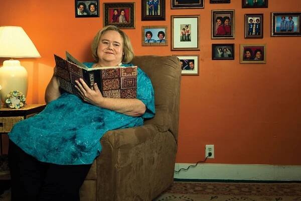 Louie Anderson on His Extraordinary New Role as a Woman on Baskets