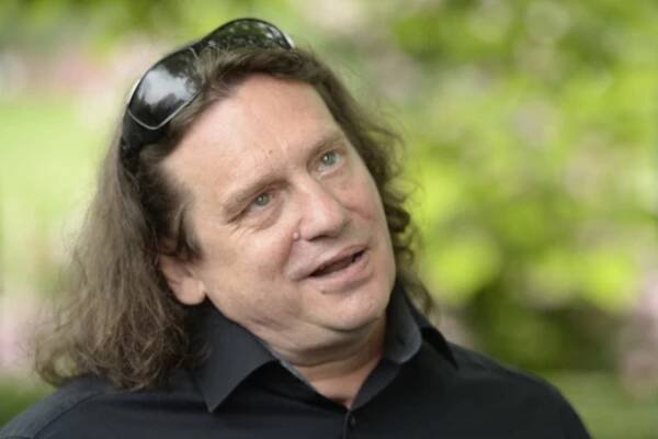 Herec Jan Potměšil se proslavil v roli létajícího ševce v oblíbené české pohádce.