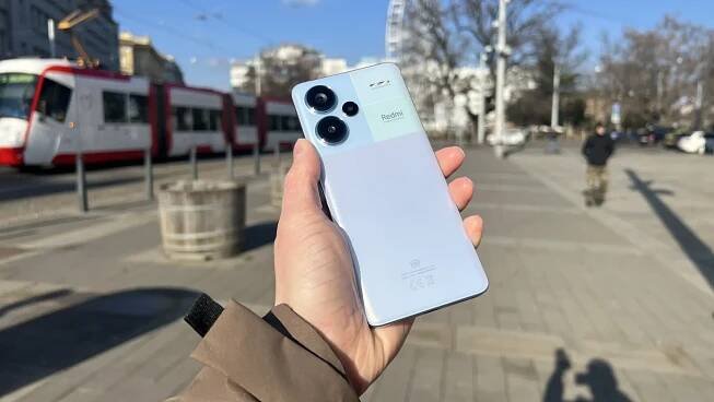 Recenze Xiaomi Redmi Note 13 Pro+ 5G - Testy & Srovnání 2025