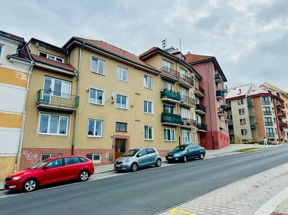 PRODÁNO Prodej bytu OV, 2+1, 51m2, balkón, sklep, 1. patro, Valdštejnova ulice – Cheb
