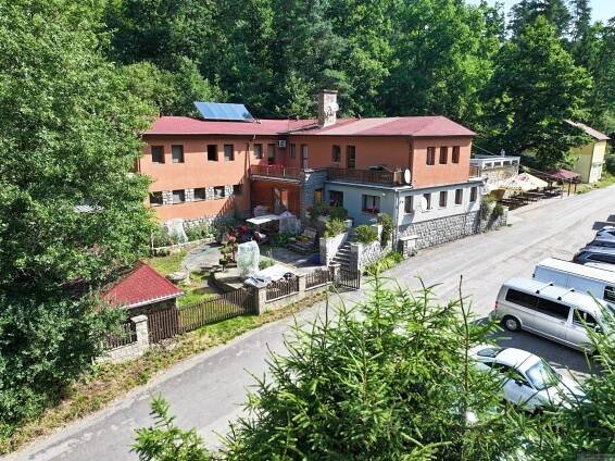 Prodej lesní a výletní restaurace Harrachovky v údolí Lužnice u Tábora, tábořiště a penzion.-3