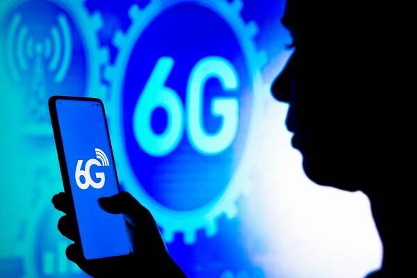 Next-gen mobile internet — 6G — will launch in 2030, telecom bosses say, even as 5G adoption remains low