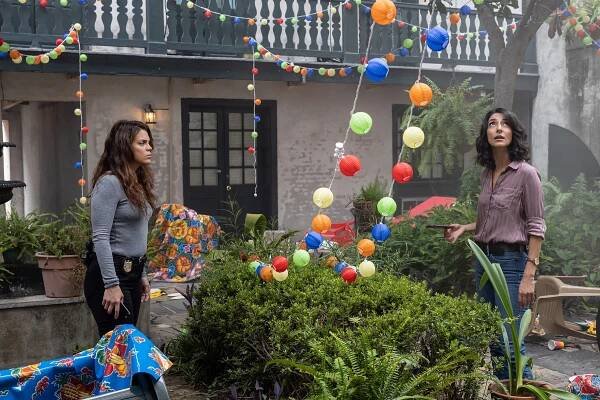 Námořní vyšetřovací služba: New Orleans - Přehlédnuté - Z filmu - Vanessa Ferlito, Necar Zadegan