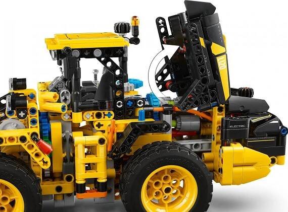 LEGO Technic 42209 Kolový nakladač Volvo L120 Electric
