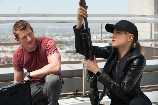 Hráč - L.A. Takedown - Z filmu - Philip Winchester, Charity Wakefield
