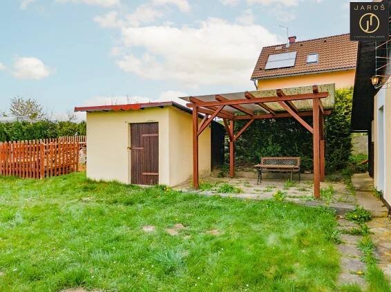 Prodej zděné chaty 2+1 u Nového Strašecí s velkým pozemkem 1300 m2 | Reality.iDNES.cz 