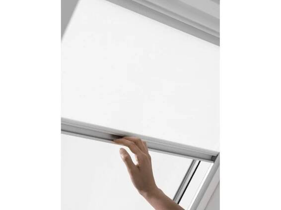 VELUX RFL Standard Tmavě modrá 9050 Hliník standard S PK10 94x160 cm od 2 657 Kč - Heureka.cz