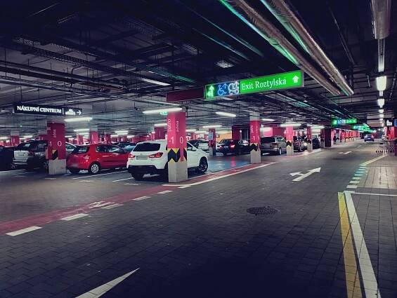 Fotogalerie • Westfield Chodov (Parkoviště kryté) • Mapy.com