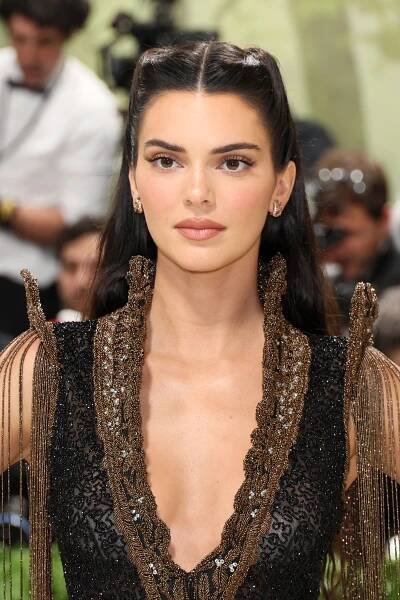 Kendall Jenner Wore a Sheer Skirt to the Louvre at Midnight