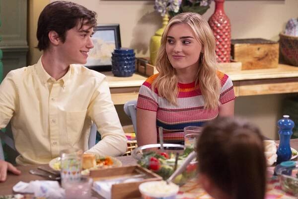 Americká manželka - Mámina vina - Z filmu - Daniel DiMaggio, Meg Donnelly
