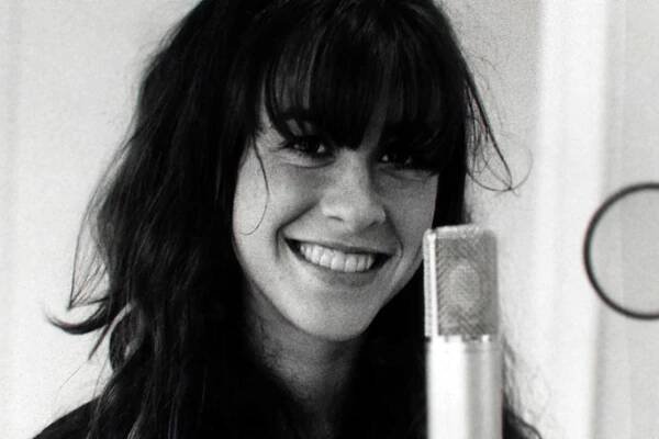‘Jagged’: 12 Things We Learned in New Alanis Morissette Documentary