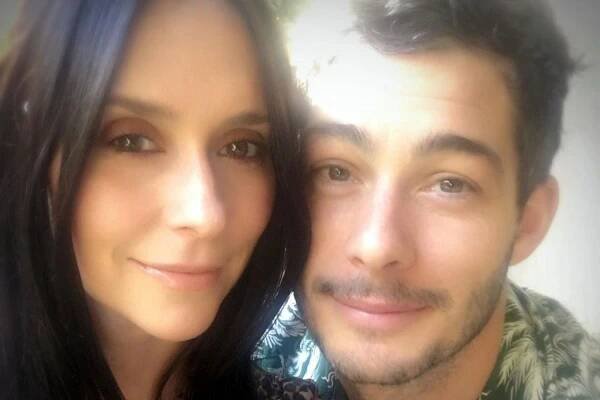 Jennifer Love Hewitt Shares Sweet Photo with Husband Brian Hallisay for 11th Wedding Anniversary: 'This Is Us'