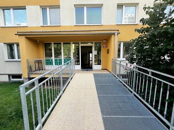 Pronájem bytu 2+kk 41 m², Ciolkovského, Praha, Praha